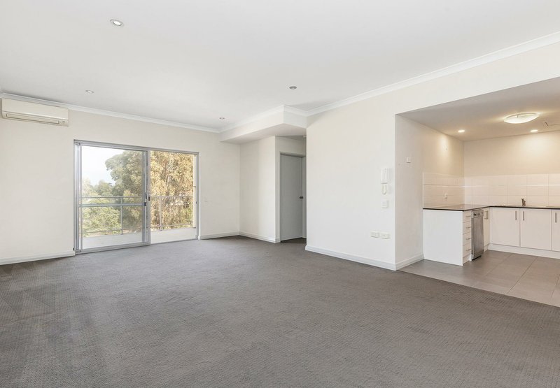 Photo - Unit 16/88 Lakeside Drive, Joondalup WA 6027 - Image 2