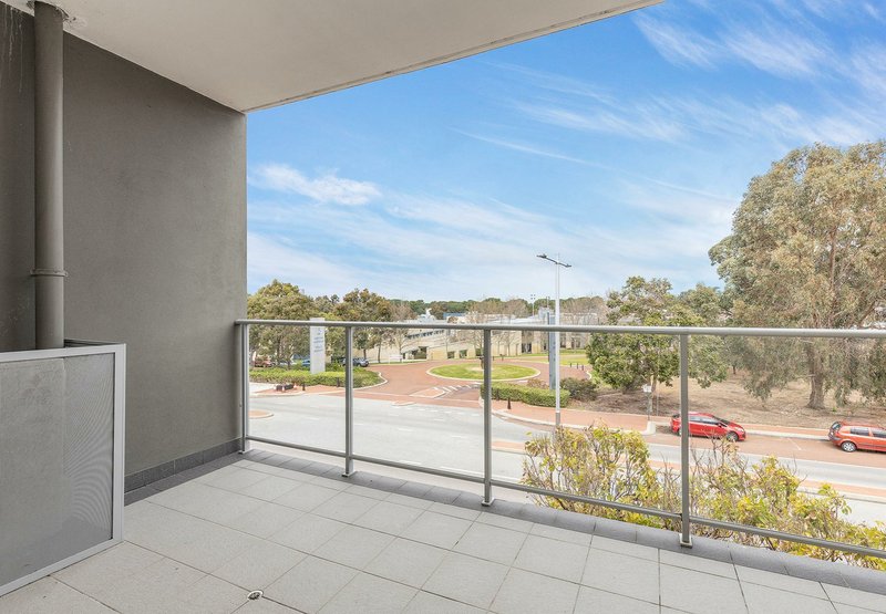 Photo - Unit 16/88 Lakeside Drive, Joondalup WA 6027 - Image 7