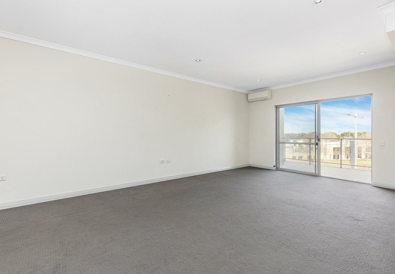 Photo - Unit 16/88 Lakeside Drive, Joondalup WA 6027 - Image 10