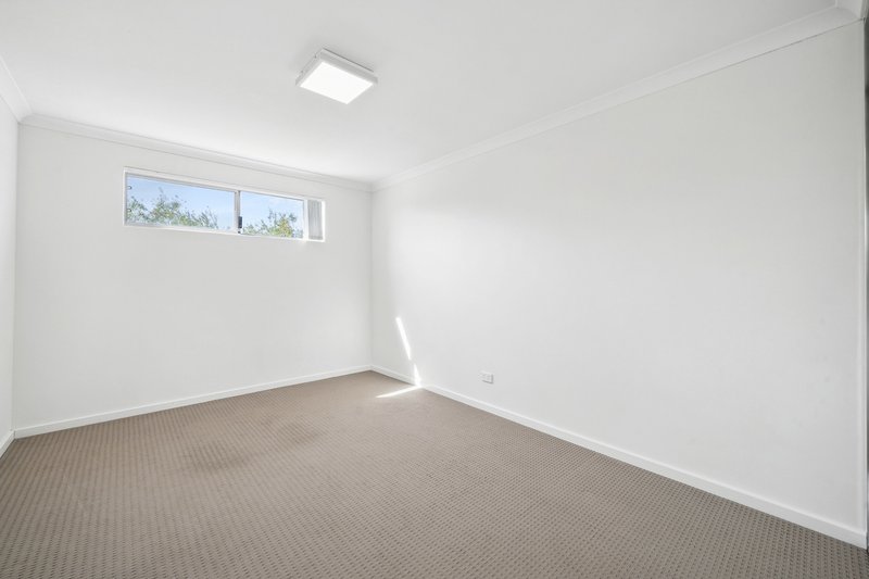 Photo - Unit 1/7 Bellier Place, Hamilton Hill WA 6163 - Image 11