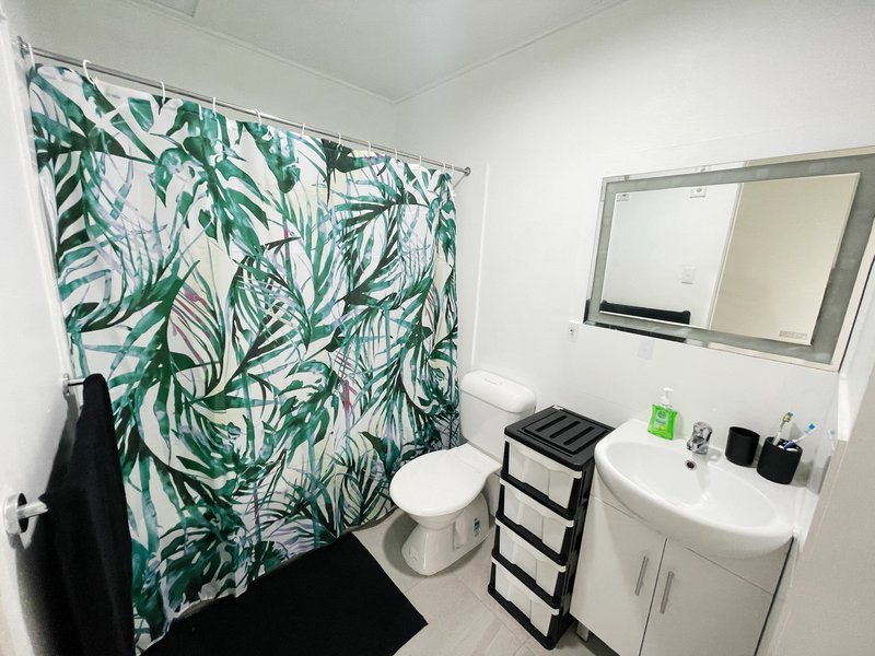 Photo - Unit 17/1-9 Yulgibar Cl , Kooralbyn QLD 4285 - Image 6