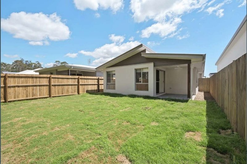 Photo - Unit 1/71 Jones Street, Rothwell QLD 4022 - Image 3