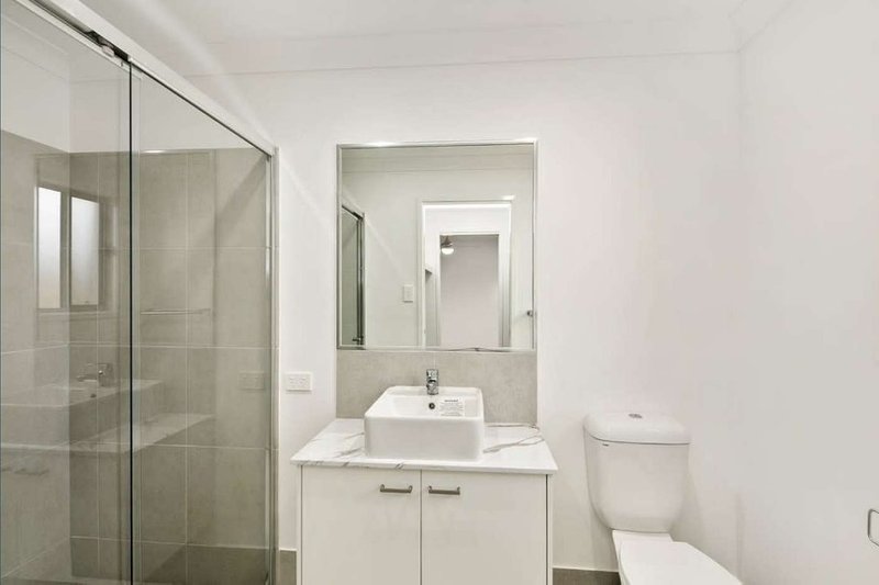 Photo - Unit 1/71 Jones Street, Rothwell QLD 4022 - Image 5