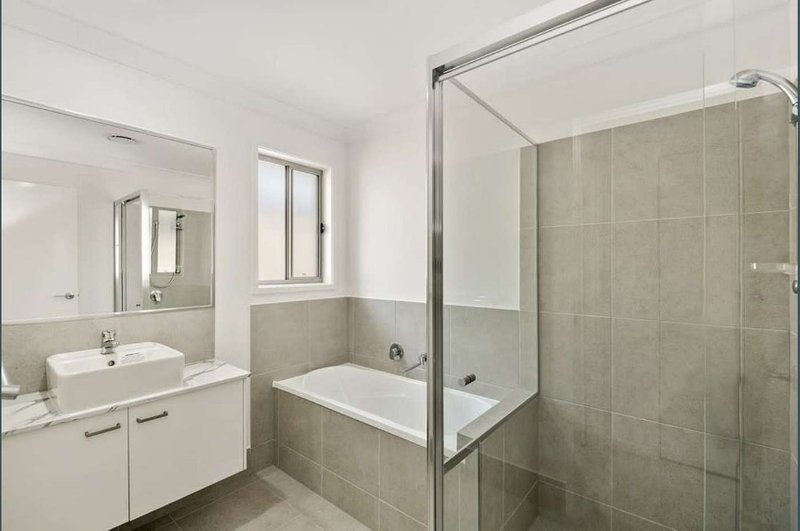 Photo - Unit 1/71 Jones Street, Rothwell QLD 4022 - Image 7
