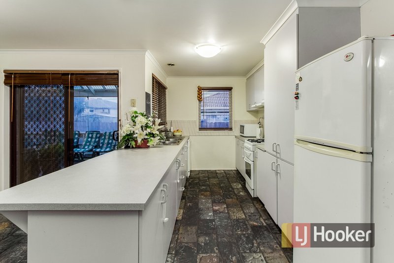 Photo - Unit 1/73 Warana Drive, Hampton Park VIC 3976 - Image 2