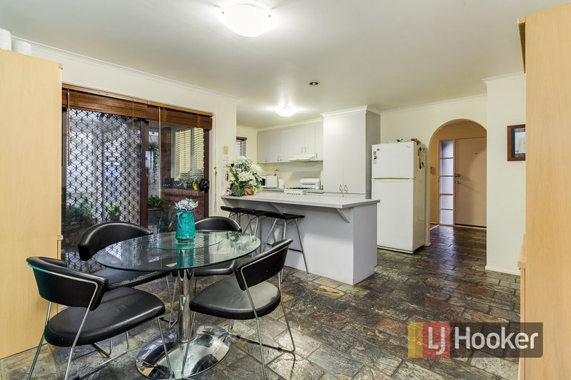 Photo - Unit 1/73 Warana Drive, Hampton Park VIC 3976 - Image 4