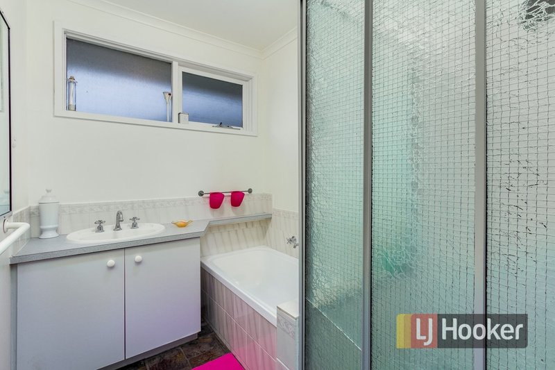 Photo - Unit 1/73 Warana Drive, Hampton Park VIC 3976 - Image 7