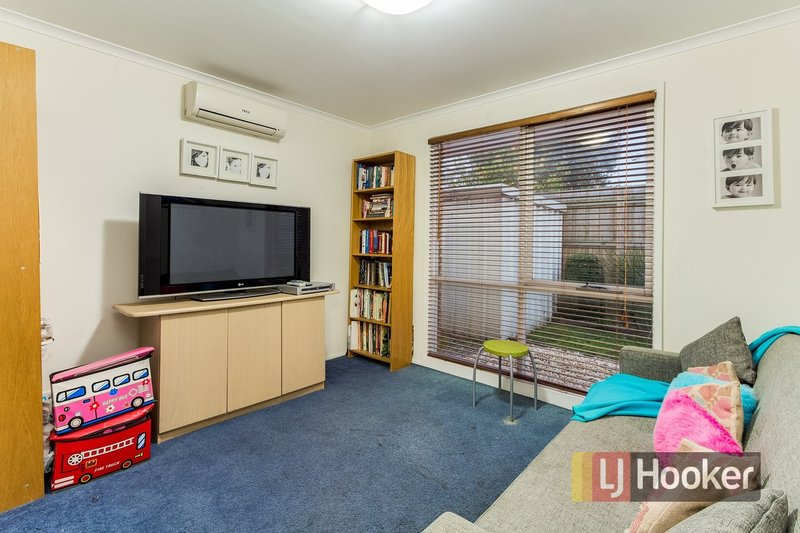 Photo - Unit 1/73 Warana Drive, Hampton Park VIC 3976 - Image 9