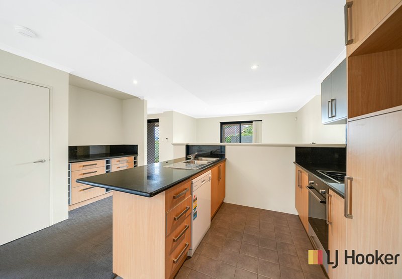 Photo - Unit 17/40 Hollins Bend, Madeley WA 6065 - Image 10