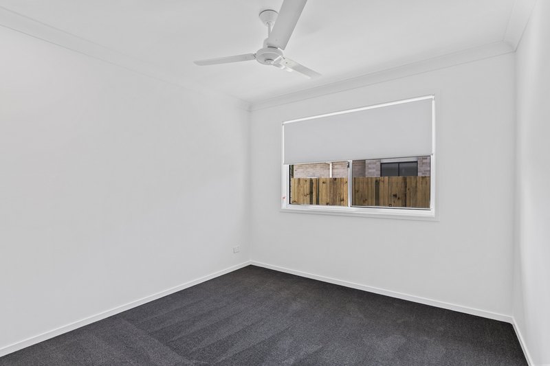 Photo - Unit 1/8 Corinne Place, Dugandan QLD 4310 - Image 6