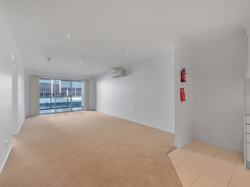 Photo - Unit 18/5 - 19 Goodall Parade, Mawson Lakes SA 5095 - Image 3