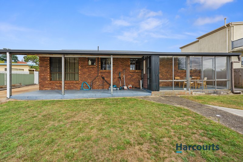 Photo - Unit 1/87A Hillcrest Road, Devonport TAS 7310 - Image 9