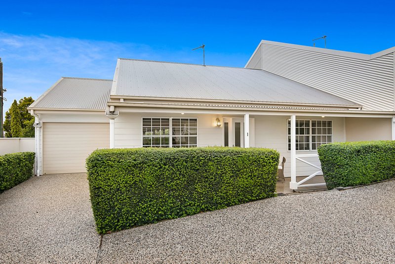 Photo - Unit 1/90 Glenvale Road, Harristown QLD 4350 - Image 2