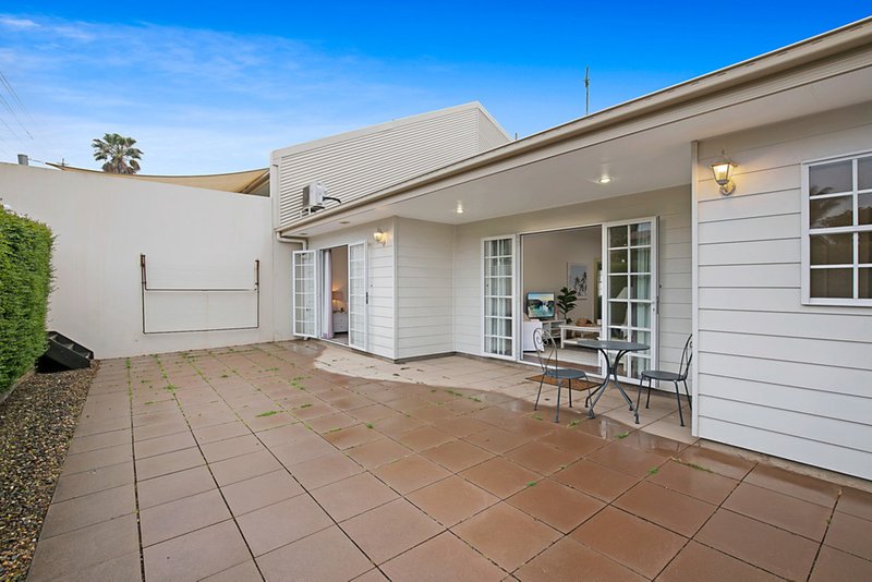 Photo - Unit 1/90 Glenvale Road, Harristown QLD 4350 - Image 12