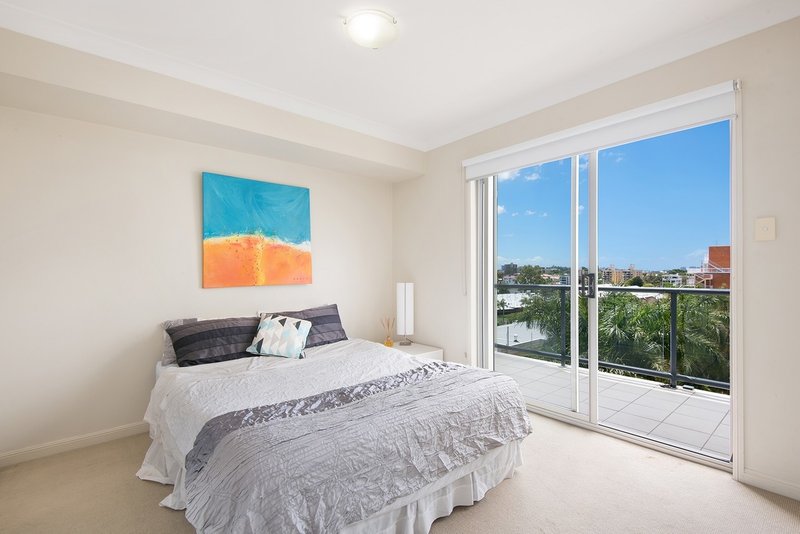 Photo - Unit 19/19 Thorn Street, Kangaroo Point QLD 4169 - Image 8