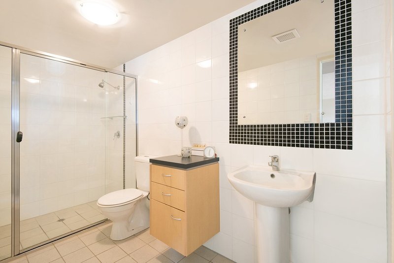 Photo - Unit 19/19 Thorn Street, Kangaroo Point QLD 4169 - Image 10