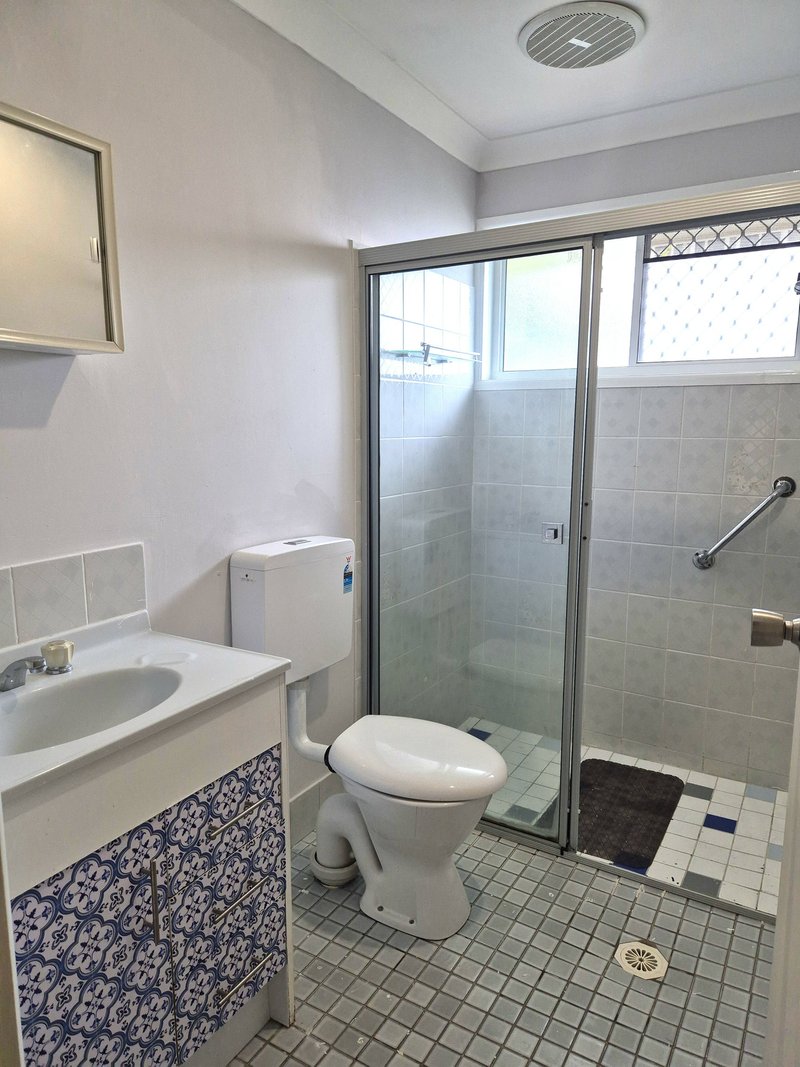 Photo - Unit 1/95 Kate Street, Woody Point QLD 4019 - Image 10