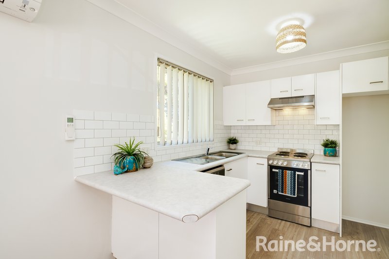 Photo - Unit 1/97 Decora Crescent, Warabrook NSW 2304 - Image 5