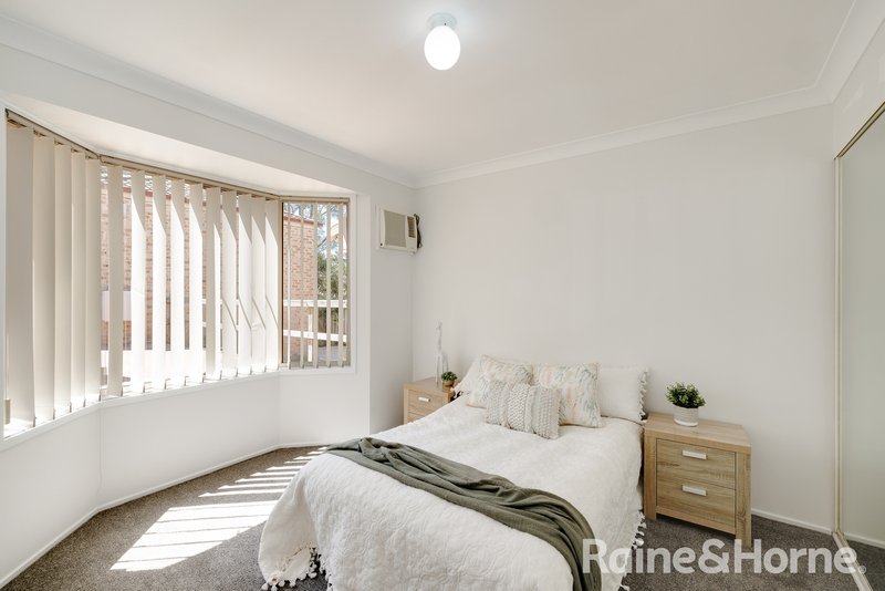 Photo - Unit 1/97 Decora Crescent, Warabrook NSW 2304 - Image 8