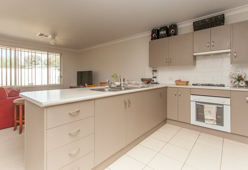 Photo - Unit 1/98 Main Rd , Heddon Greta NSW 2321 - Image 3