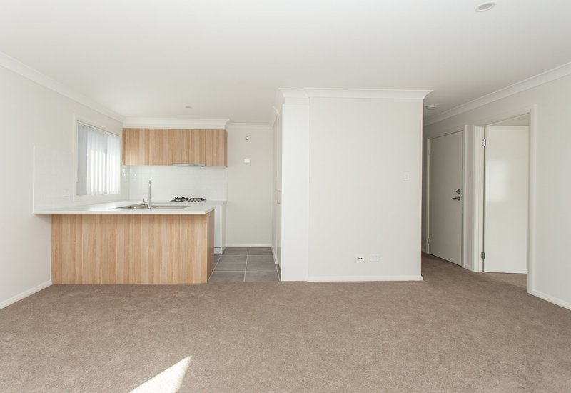 Photo - Unit 1/9E Quarrybylong Street, Cessnock NSW 2325 - Image 4