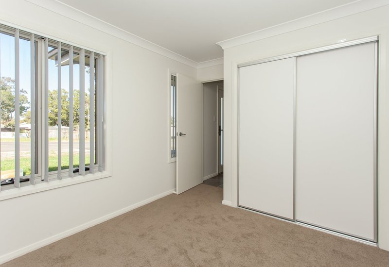 Photo - Unit 1/9E Quarrybylong Street, Cessnock NSW 2325 - Image 6