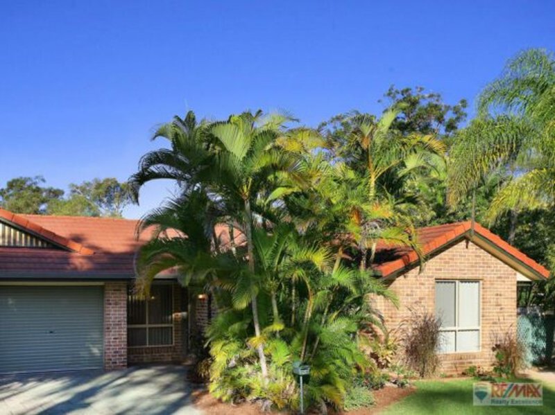 Photo - Unit 2 / 1 Elanda Court, Kuluin QLD 4558 - Image 3