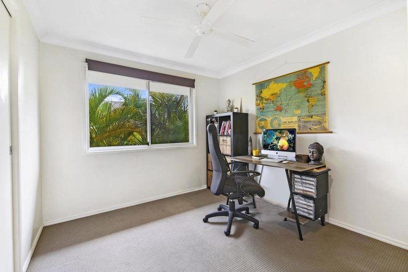 Photo - Unit 201/215 Cottesloe Drive, Mermaid Waters QLD 4218 - Image 11