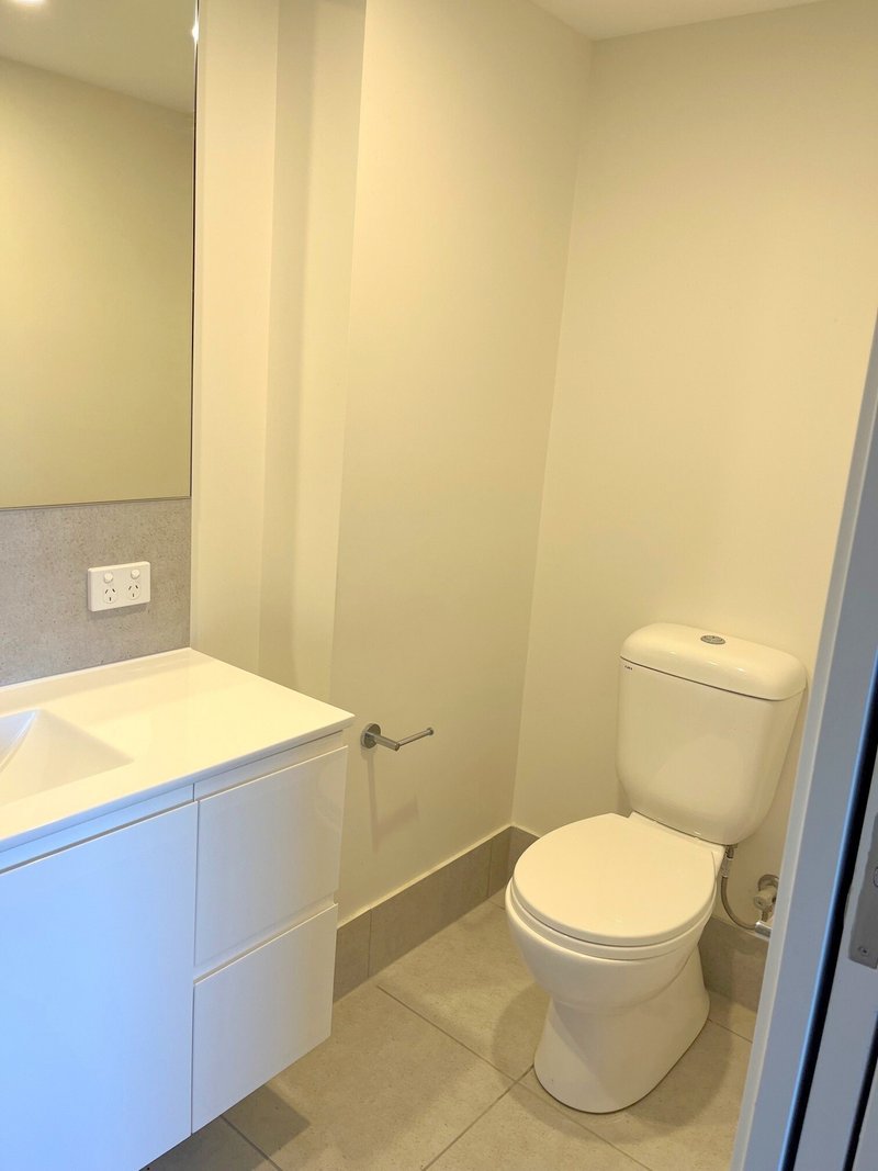Photo - Unit 202/27 Webster Road, Deception Bay QLD 4508 - Image 11