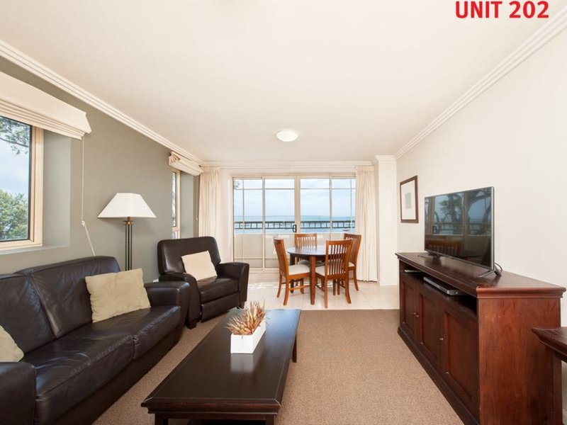 Photo - Unit 203/43 Shoal Bay Road, Shoal Bay NSW 2315 - Image 7