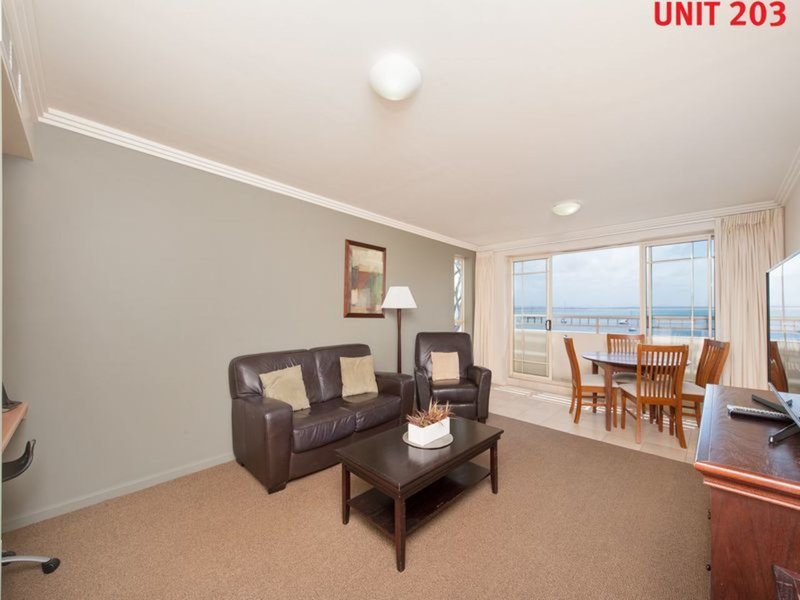 Photo - Unit 203/43 Shoal Bay Road, Shoal Bay NSW 2315 - Image 14