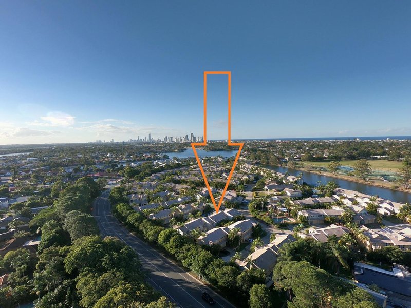 Unit 204/215 Cottesloe Drive, Mermaid Waters QLD 4218