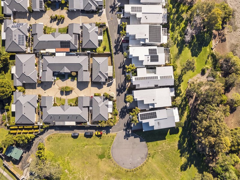 Photo - Unit 20/8 Spinnaker , Sandstone Point QLD 4511 - Image 3