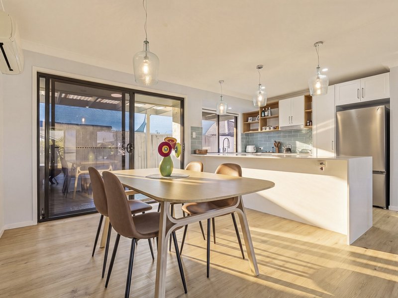 Photo - Unit 20/8 Spinnaker , Sandstone Point QLD 4511 - Image 14
