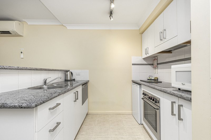 Photo - Unit 209/126 Mounts Bay Road, Perth WA 6000 - Image 1
