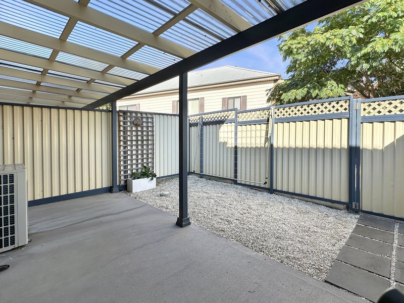 Photo - Unit 2/1-3 Glebe Ave , Goulburn NSW 2580 - Image 8