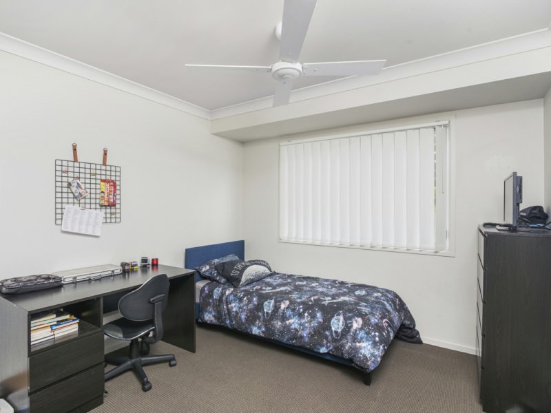 Photo - Unit 2/1 Alvey Court, Mudgeeraba QLD 4213 - Image 11