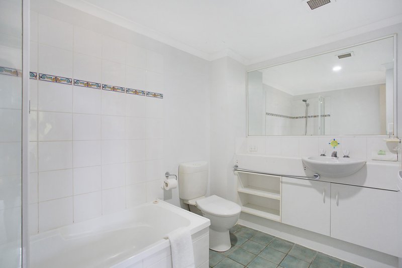 Photo - Unit 21 Santana, 7-15 Monte Carlo Avenue, Surfers Paradise QLD 4217 - Image 6