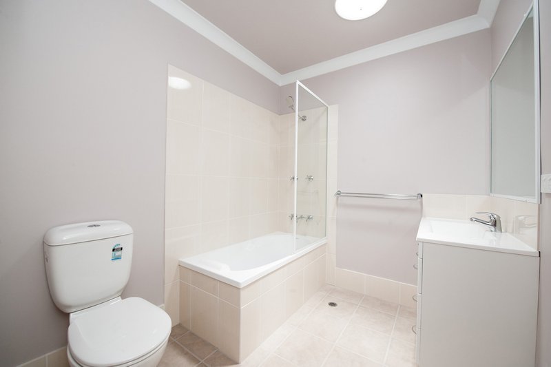 Photo - Unit 2/10 Kirklees Street, Newtown QLD 4350 - Image 8