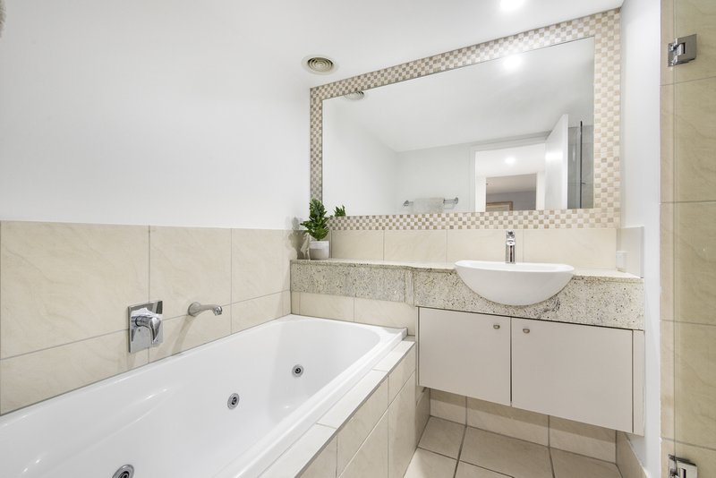 Photo - Unit 21/1 Grenada Way, Kawana Island QLD 4575 - Image 6