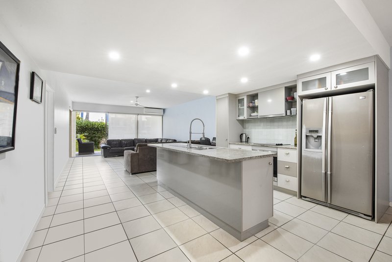 Photo - Unit 21/1 Grenada Way, Kawana Island QLD 4575 - Image 10