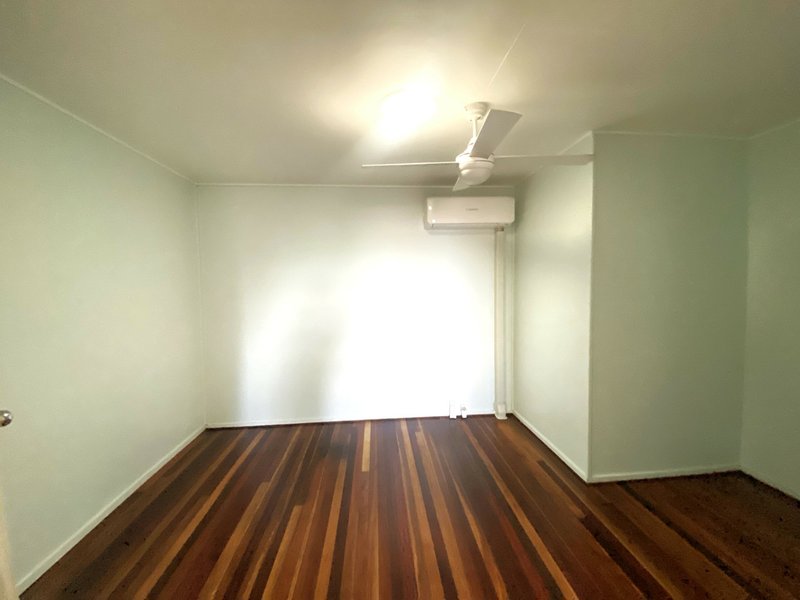 Photo - Unit 2/110 Railway , Gatton QLD 4343 - Image 3