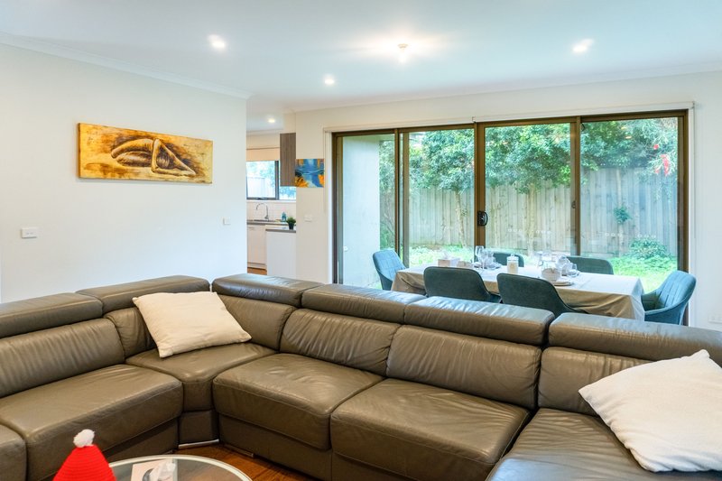 Photo - unit 2/111 Waverley Road, Chadstone VIC 3148 - Image 3