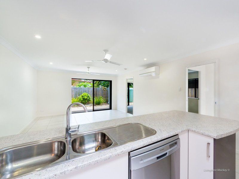 Photo - Unit 2/12 Kierra Drive, Andergrove QLD 4740 - Image 6