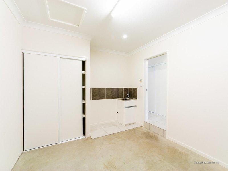 Photo - Unit 2/12 Kierra Drive, Andergrove QLD 4740 - Image 4