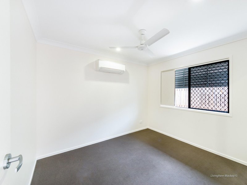 Photo - Unit 2/12 Kierra Drive, Andergrove QLD 4740 - Image 10