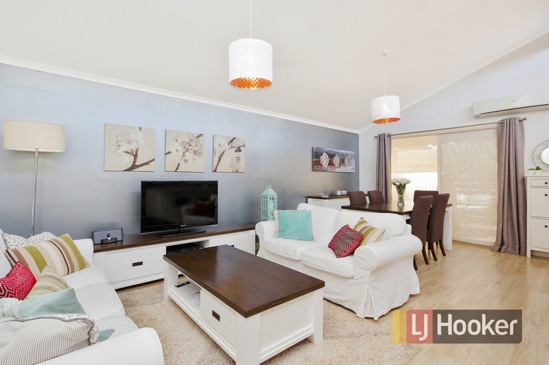 Photo - Unit 21/22 Somerville Road, Hampton Park VIC 3976 - Image 4