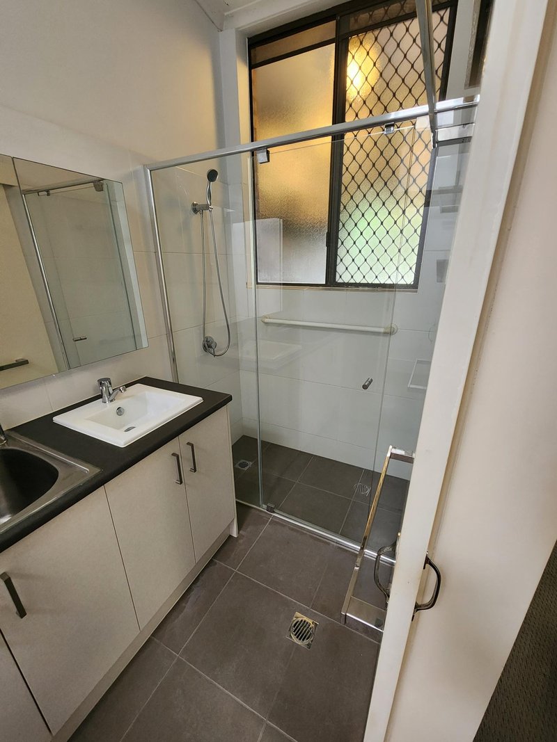 Photo - Unit 2/14 Lower King St , Caboolture QLD 4510 - Image 5