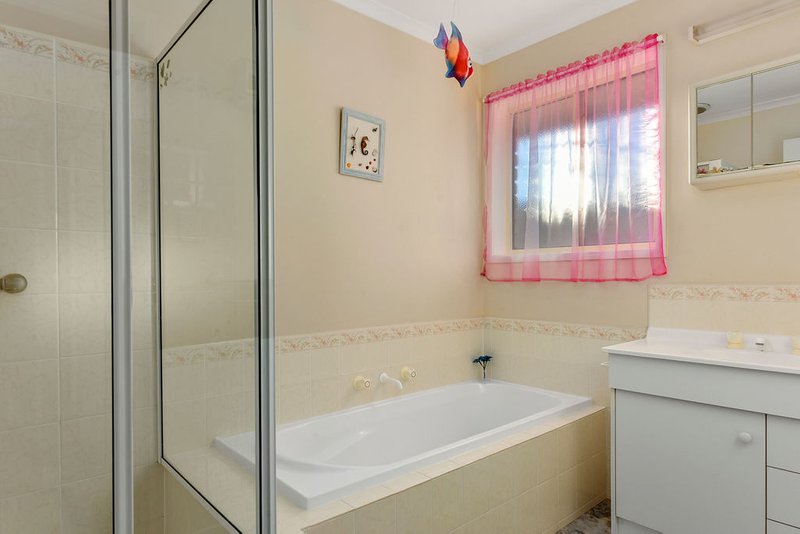 Photo - Unit 2/14 Pollock Place, Sorell TAS 7172 - Image 13