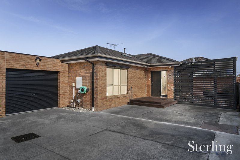 Photo - Unit 2/15 Gordon Street, Tullamarine VIC 3043 - Image 1